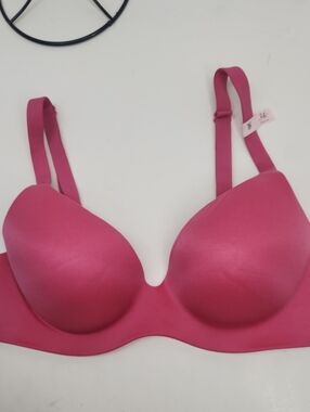 Victoria's Secret Bright Pink Smooth T-Shirt Bra 34c Nwt